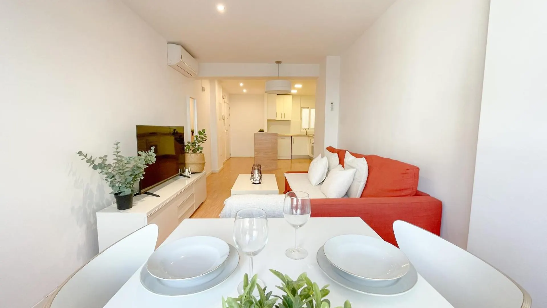 Moderno Apartamento Plz De La Merced Málaga