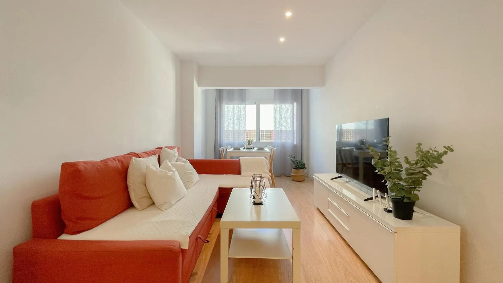 Moderno Apartamento Plz De La Merced Málaga