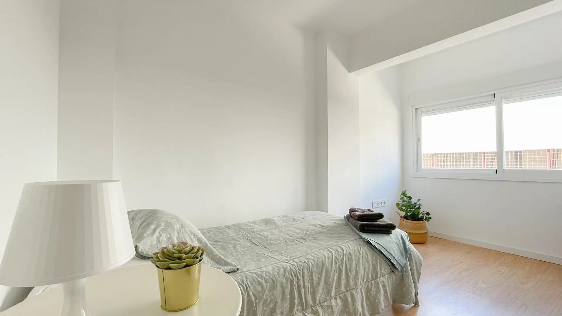 Moderno Apartamento Plz De La Merced Málaga Appartement