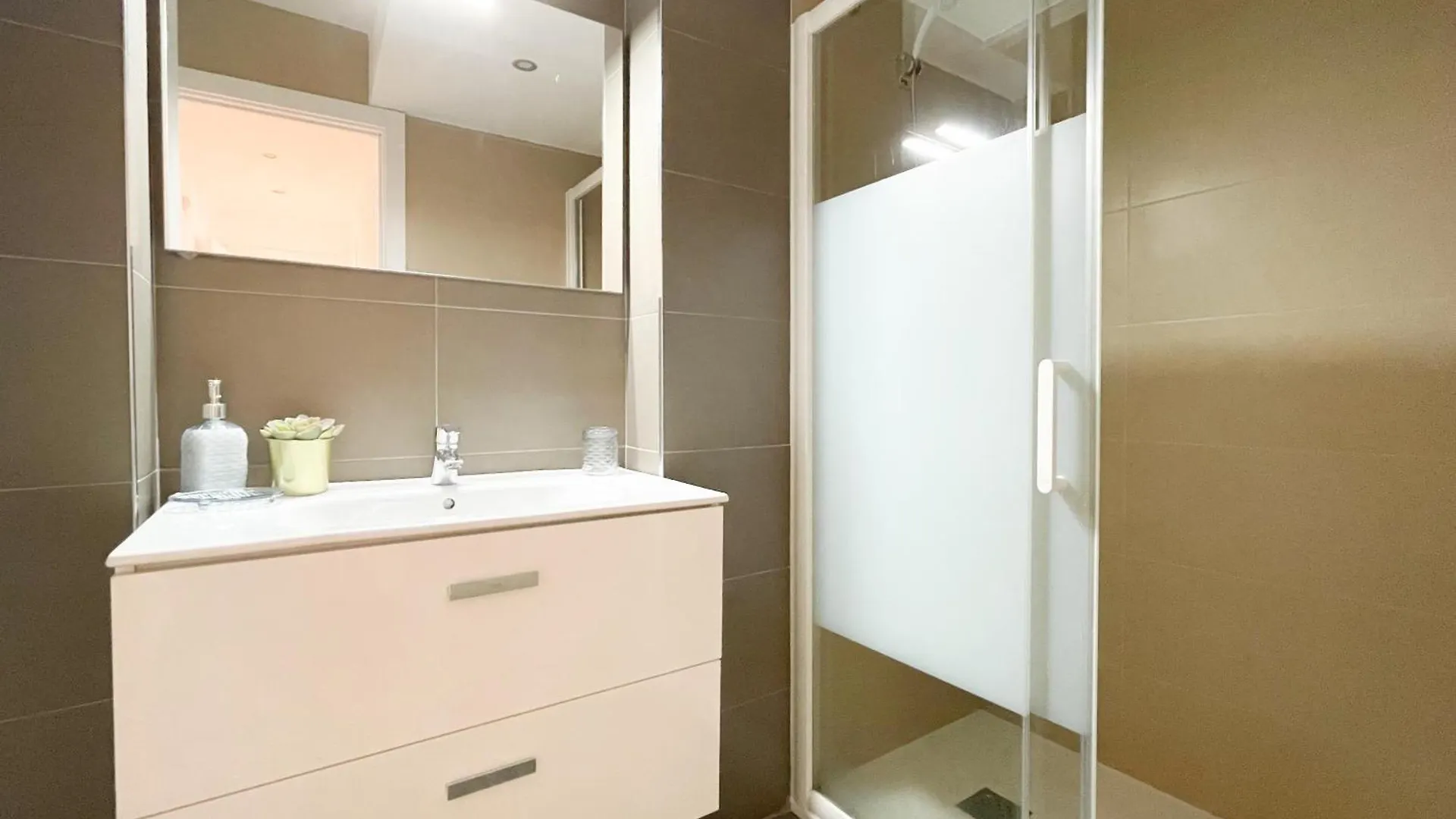 Moderno Apartamento Plz De La Merced Málaga 0*,