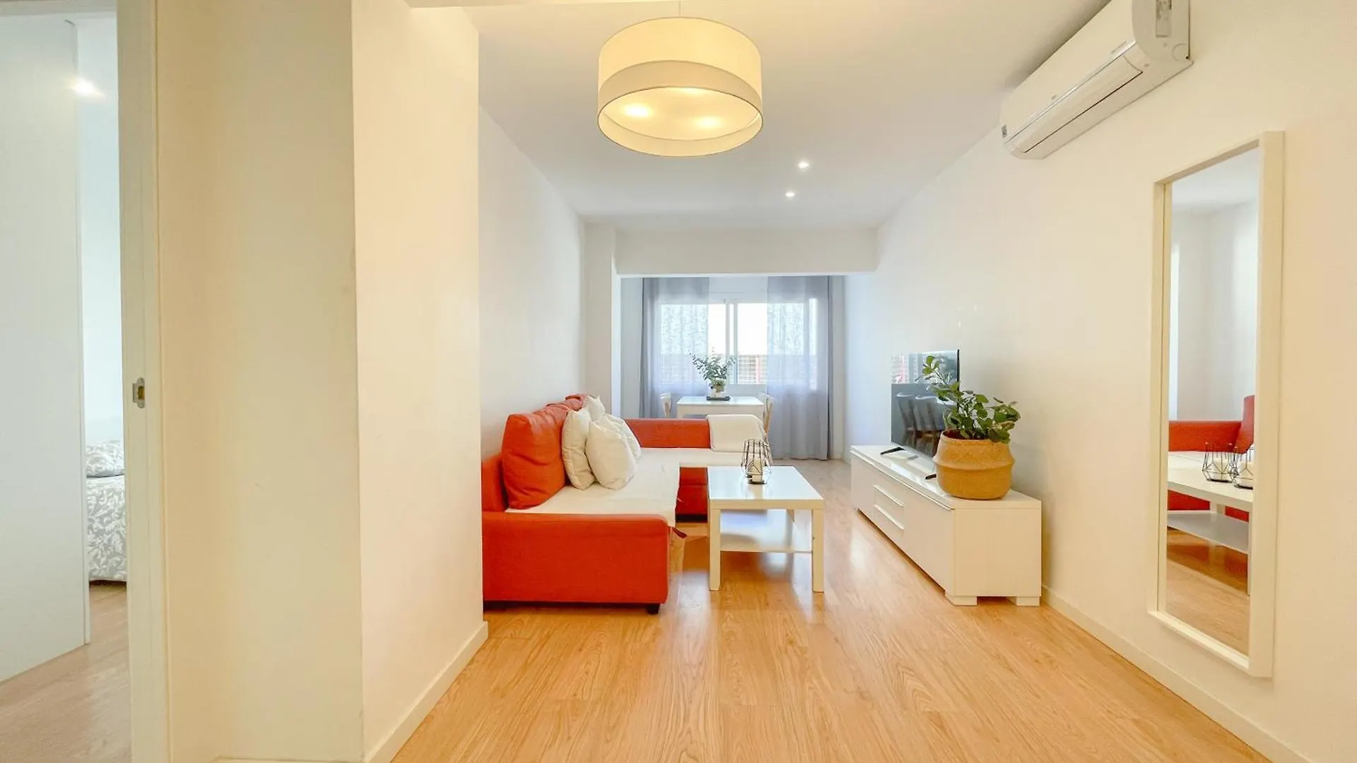 מאלגה Moderno Apartamento Plz De La Merced דירה